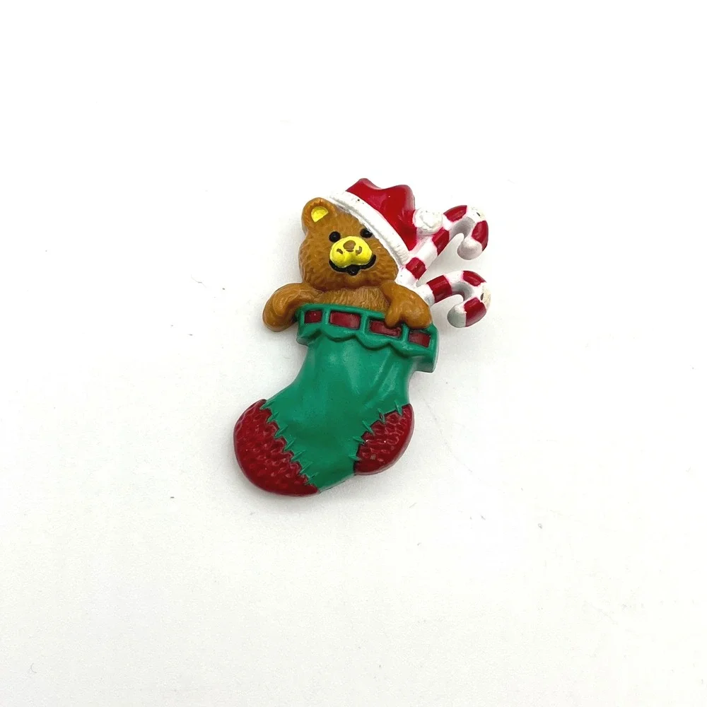 Vintage‎ 1985 Hallmark Christmas Teddy Bear in Stocking Pin Brooch Holiday